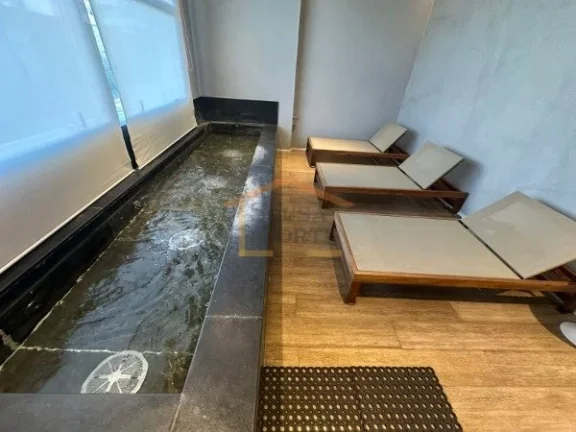Imagem Apartamento semi novo, 62m², 2 dormitórios, sendo 1 suíte e 1 reversível atualmente como closet,...