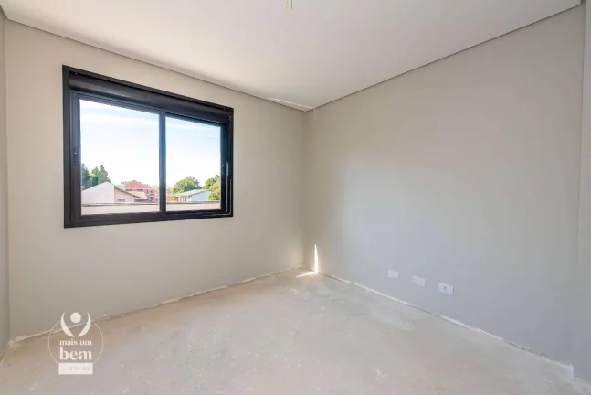 Imagem Sobrado 3 Suítes com QUINTAL, 228m², terraço com churrasqueira e 3 vagas de garagem à venda no Água Verde