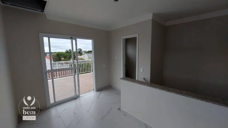 Imagem Sobrado com 141 m², terraço privativo, 3 quartos sendo 1 suíte à venda por R$ 799.000 - Uberaba - Curitiba/PR
