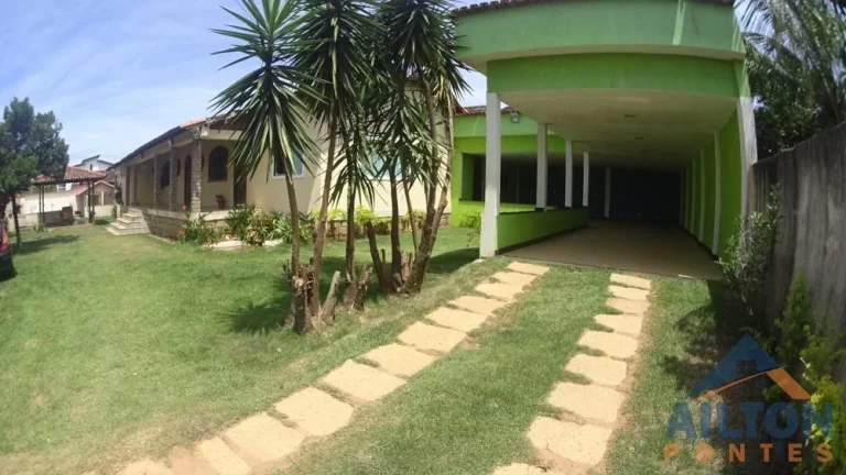 Imagem Casa Linear com 4 Quartos com 945m2 de Área Total à Venda em Praia de Santa Mônica - Guarapari/ES
