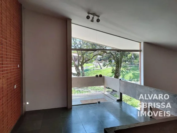 Imagem Casa com 3 dormitórios 1 suíte no Condomínio Portal de Itu I em Itu SP com 370 m2 localização privilegiada dentro do Condomínio