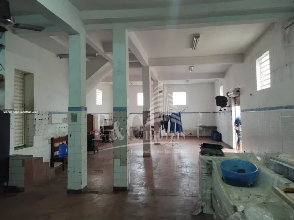 Imagem Casa para Venda em Limeira, Vila Camargo, 3 dormitórios, 3 banheiros, 6 vagas