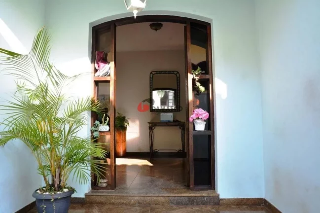 Imagem Casa à venda 3 Quartos, 1 Suite, 6 Vagas, 361M², Jardim São Caetano, São Caetano do Sul - SP