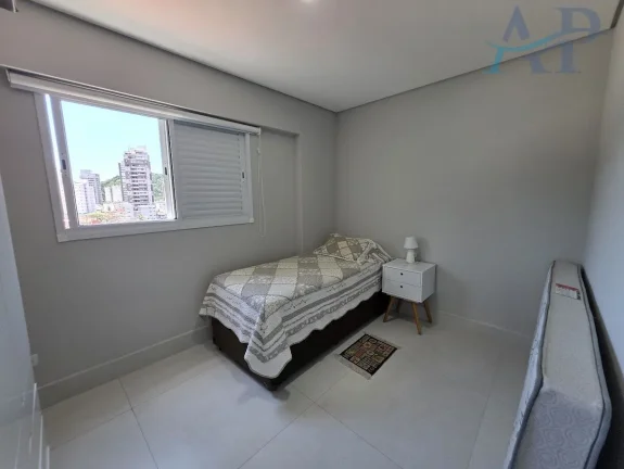 Imagem Apartamento no Canto do Forte em Praia Grande com 2 Dormitórios.