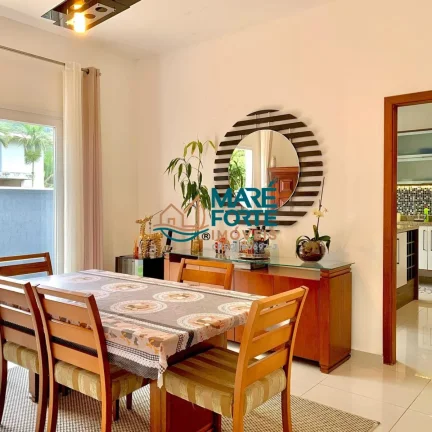 Imagem LINDA CASA COM PISCINA EM CONDOMINIO FECHADO