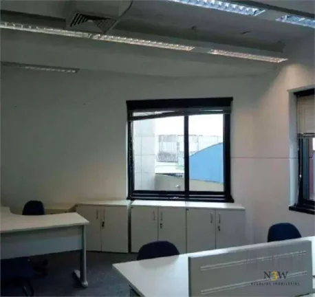 Imagem Sala comercial para locação na Lapa São Paulo SP com vão livre, 4 banheiros e 7 vagas de garagem e 419m²