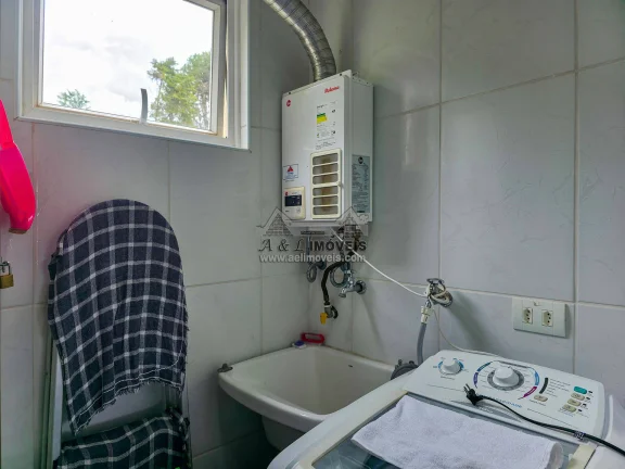 Imagem Apartamento 2 Dorms com Lareira e Vista para o Vale — Campos do Jordão
