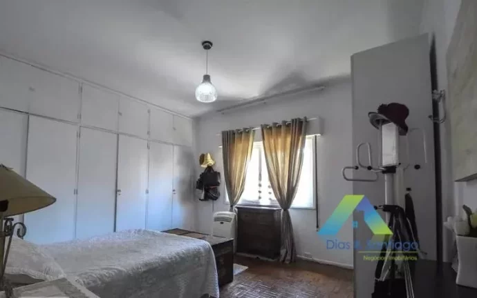 Imagem BROOKLIN Sobrado 370M², 5 dormitórios, 3 vagas, lindo Jardim com ótima localização e valor !!!