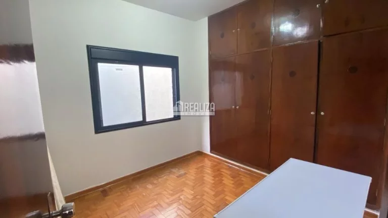 Imagem Imóvel com 6 dormitórios à venda no Bairro Boa Vista, Uberaba
