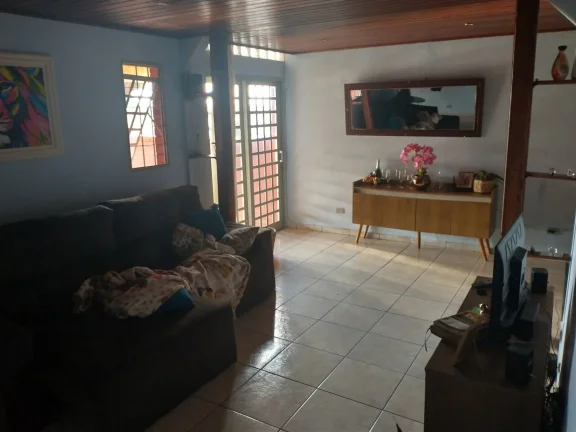 Imagem Sobrado Jardim Santa Edwiges - 140M², 5 Dorms, 1 Suíte, 4 Vagas, Varanda.