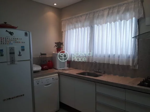 Imagem Apartamento em Moema, em rua arborizada, fáciç acesso as principais avenidas, shopping, aeroporto ...