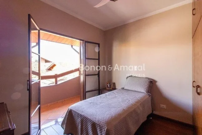 Imagem Descubra esta magnífica casa de 257 metros quadrados, perfeita para quem busca conforto e sofistica...