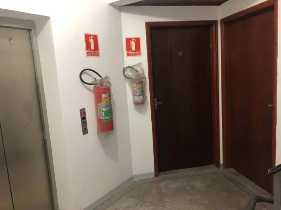 Imagem Prédio Comercial em Santos para locação com 1000m² com elevador!