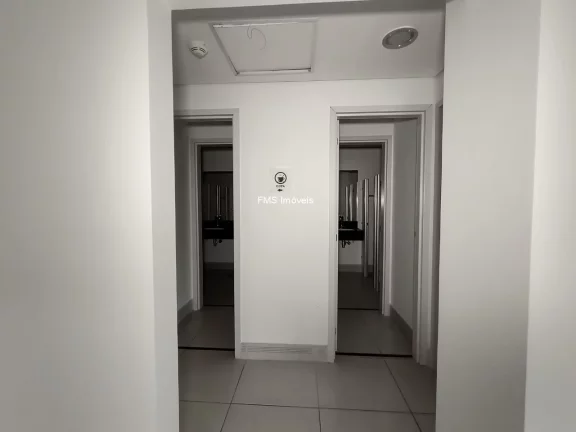 Imagem Conjunto comercial com 1.354m² para locação em Alphaville.