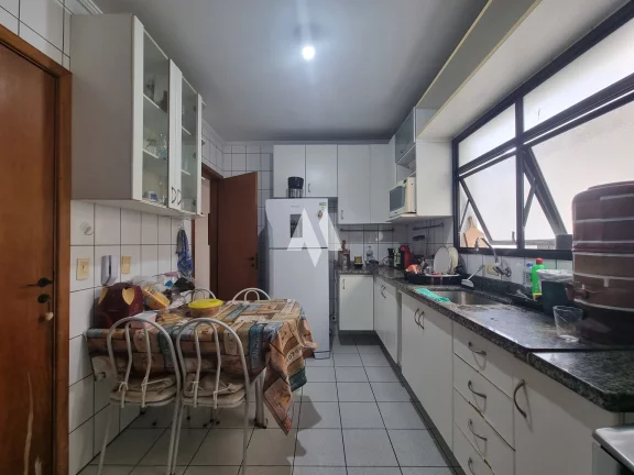 Imagem Apartamento Padrão de 2 dormitórios sendo 1 suíte em prédio com lazer