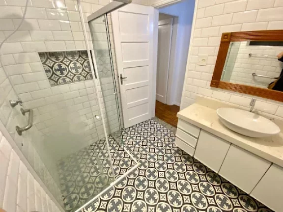 Imagem Apartamento com 2 dormitórios à venda por R$ 470.000,00 - Gonzaga - Santos/SP
