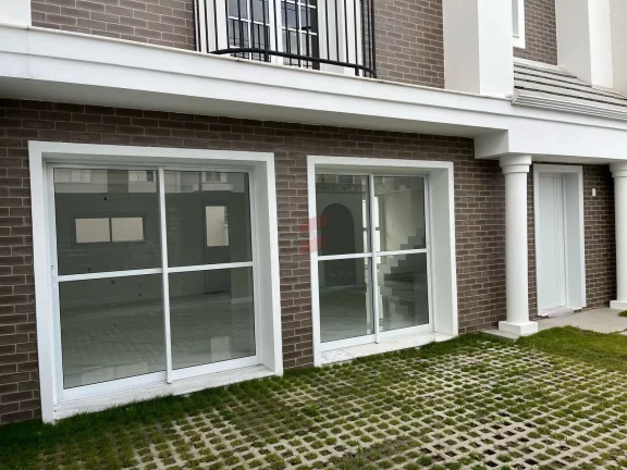 Imagem SOBRADO TRIPLEX com 3 dormitórios à venda por R$ 1.320.000,00 no bairro Centro - PINHAIS / PR