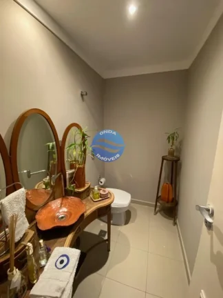 Imagem Cobertura espetacular a venda no Embaré quadra da praia