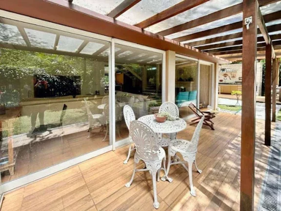 Imagem Casa a venda no condomínio Aldeia da Mata, no coração da Granja Viana! O Aldeia da Mata fica dent...