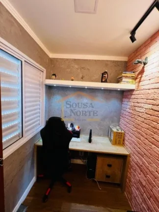 Imagem Casa em condomínio com 2 dormitórios, sendo 1 com closet, sala integrada à cozinha americana, esc...