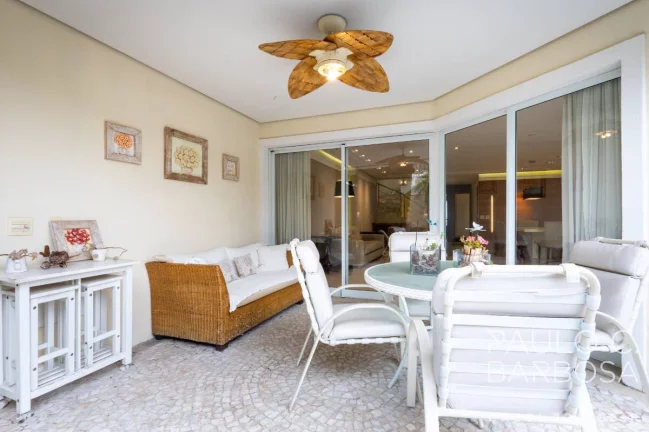 Imagem Cidadade Jardim - 4 Suítes - 4 Vagas - 383m²
