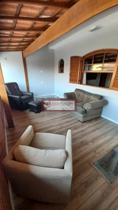 Imagem Vendo casa com edícula no Jardim Germania. Sobrado com edícula, 200m² de àrea util, 3 Dormitirios com planejados, sendo 2 Suítes, 2 salas, 6 banheiros, 2 vagas de garagem coberta, area de serviço com pia e churrasqueira, edícula com àrea de serviço, porão