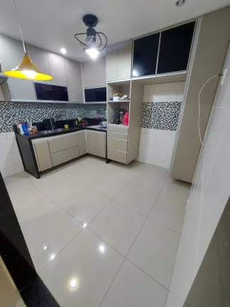 Imagem EXCELENTE Casa TRIPLEX com 260m² no Pq Duque.