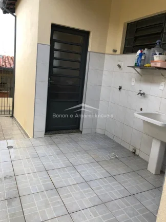 Imagem Casa à venda no Carlos Lourenço

Ótima casa térrea toda reformada em bairro de fácil acesso a V...