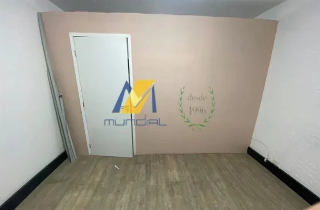 Imagem Vendo Sala Comercial em São Caetano, Centro. Proximo a Av Goias.