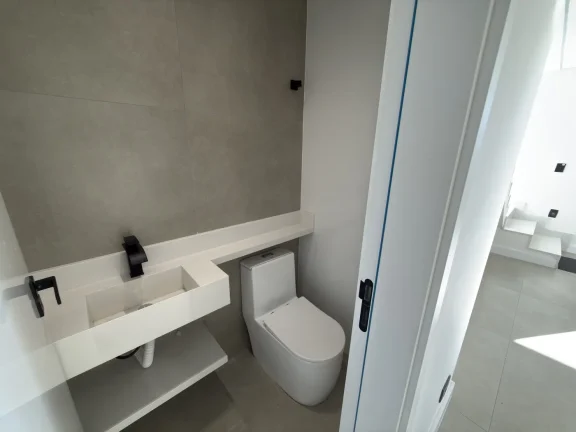 Imagem Vende Casa Moderna com 3 Dormitórios e Quintal Nova Jaguari