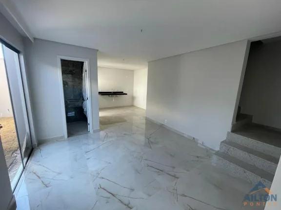 Imagem Casa Duplex a Venda em Praia de Santa Mônica - Guarapari/ES