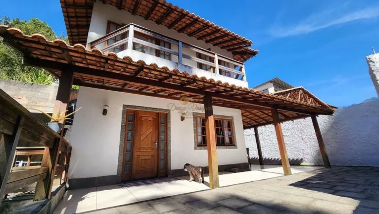 Imagem Casa para Venda em Teresópolis / RJ no bairro Fazendinha