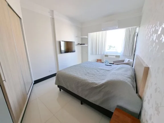 Imagem APARTAMENTO AMPLO REFORMADO COM 2 VAGAS DE GARAGEM LAZER NO PRÉDIO