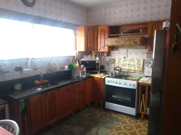 Imagem Sobrado à venda 3 Quartos, 1 Suite, 2 Vagas, 238M², Centro, Santo André - SP