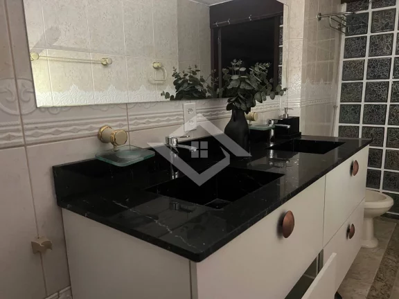 Imagem Apartamento Mobiliado à Venda em Copacabana com Vista para o Mar