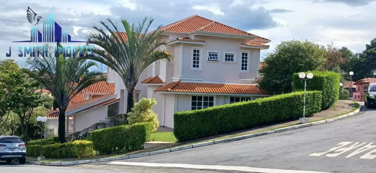 CASA MOBILIADA, EQUIPADA, 4 SUÍTES. PISCINA. Condomínio Clube na GRANJA.