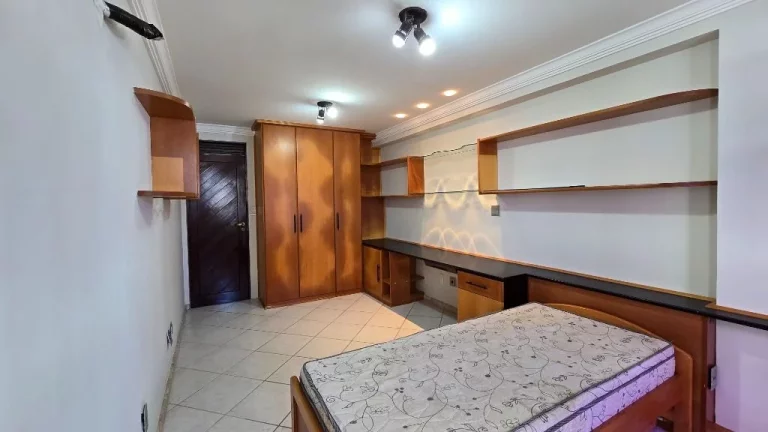 Imagem Apartamento com 4 dormitórios à venda, 220 m² por R$ 1.200.000,00 - Brisamar - João Pessoa/PB