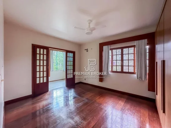 Imagem Casa à venda, 204 m² por R$ 800.000,00 - Alto - Teresópolis/RJ