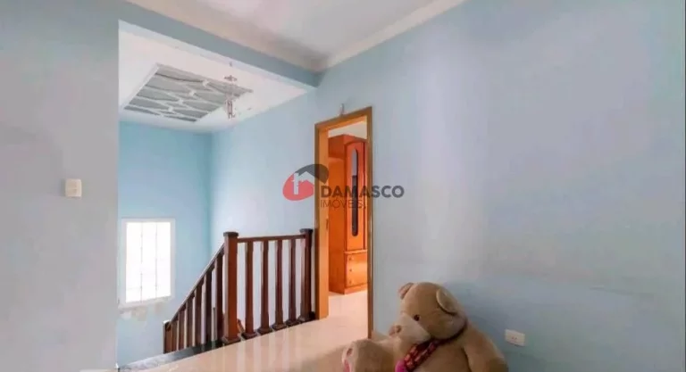 Imagem Sobrado à venda 3 Quartos, 1 Suite, 3 Vagas, 253M², Vila Alpina, São Paulo - SP