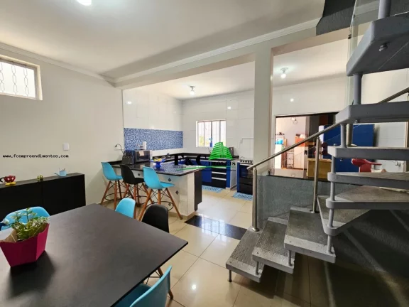 Imagem Sobrado para Venda em Limeira, JARDIM SÃO LOURENÇO, 3 dormitórios, 1 suíte, 1 banheiro, 2 vagas
