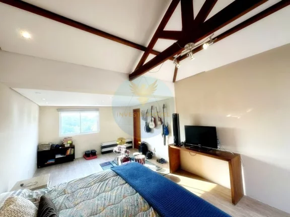 Imagem Casa triplex com quintal e suíte master  Granja Viana