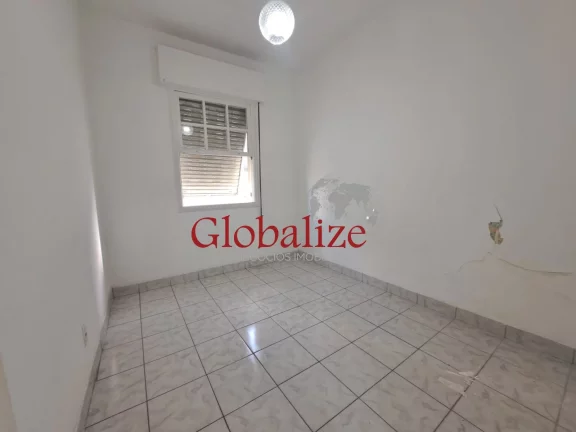 Imagem Apartamento à venda com 55m², 2 quartos, elevador, vaga, 1 quadra da praia por R$427.000,00 no Boqueirão em Santos