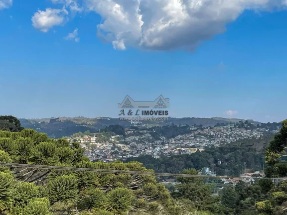 Imagem Casa à venda em Campos do Jordão – Com 4 dormitórios e linda vista