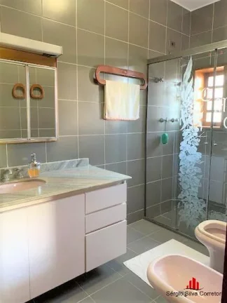 Imagem Casa a Venda com 03 Suítes, por 2.500.000,00 em Vila Inglesa.