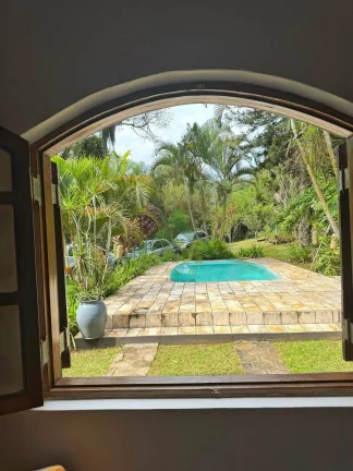 Imagem Chácara Exclusiva em Atibaia: 5.000 m² de Natureza, Piscina e Área Gourmet