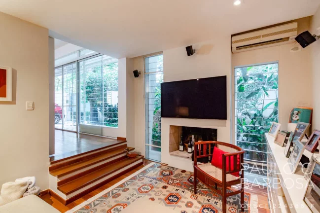Imagem Vila Madalena Venda - 3 Suítes - 3 Vagas - Piscina aquecida - 180m²