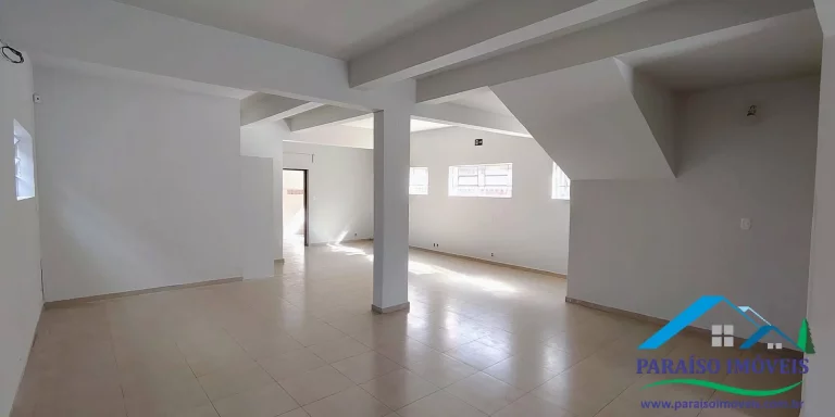 Imagem Ponto Comercial de 120m² para Aluguel no Centro de Paraisópolis, MG