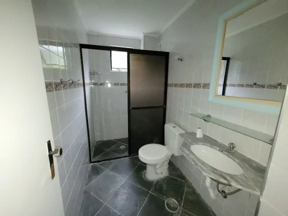 Imagem PITANGUEIRAS – NA QUADRA DA PRAIA, APARTAMENTO AMPLO, CLARO E SUPER AREJADO, LAZER NO PRÉDIO E 02 VAGAS DE GARAGEM.