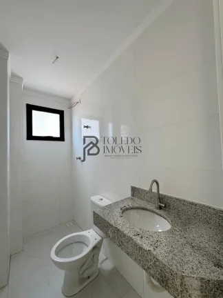 Imagem Apartamento 2 Dormitórios sendo 1 suíte a 200 metros do mar no bairro Caiçara - Praia Grande