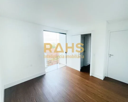 Imagem Sobrado Geminado de alto padrão, no bairro Saguaçú, pronto para morar com 160,52m² privativos. E...